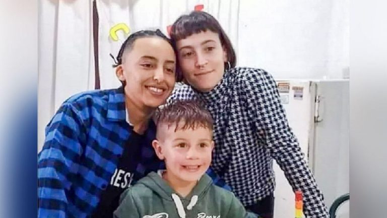 La madrastra de Lucio Dupuy declaró: “Le pegué unas pataditas en la cola”